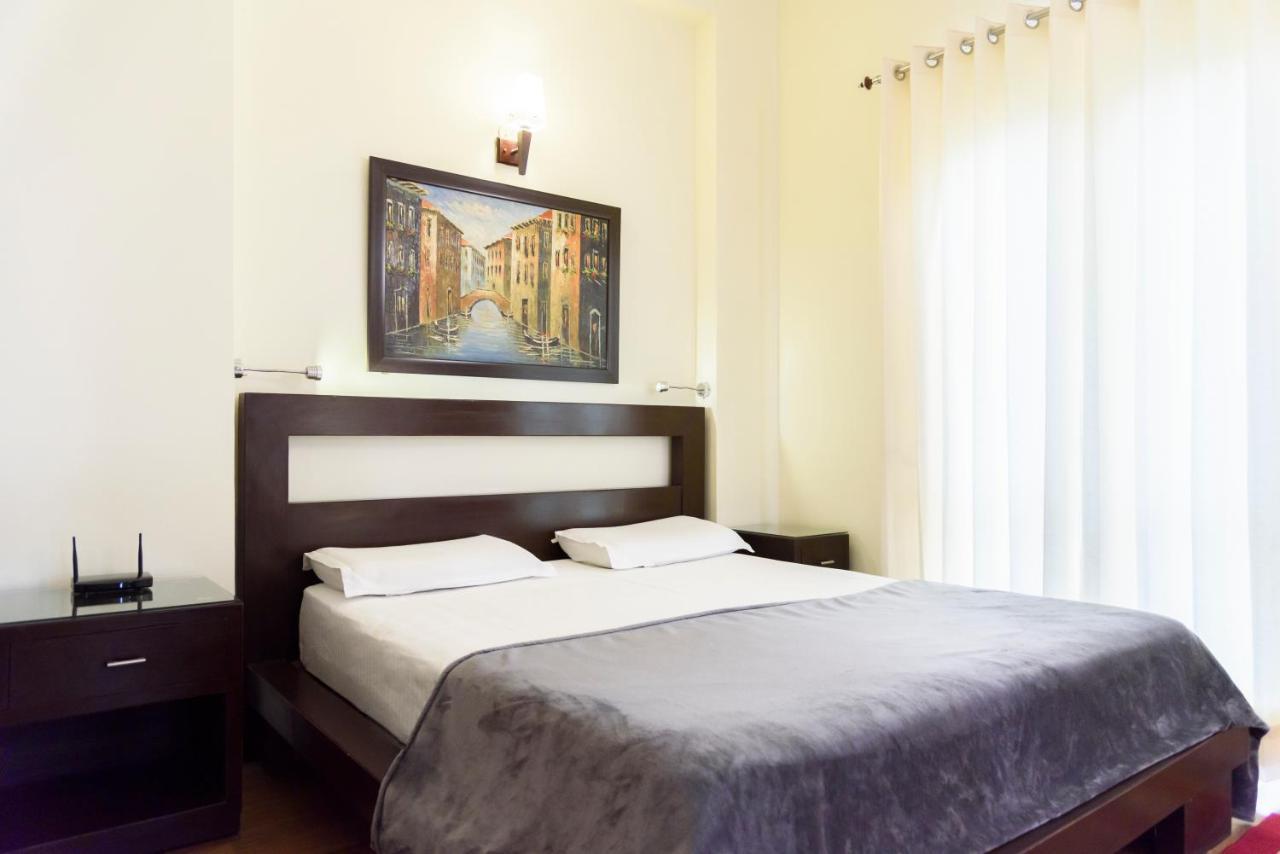 Beautiful Apartments At Tarudhan Valley Golf Resort, Manesar グルガウン エクステリア 写真