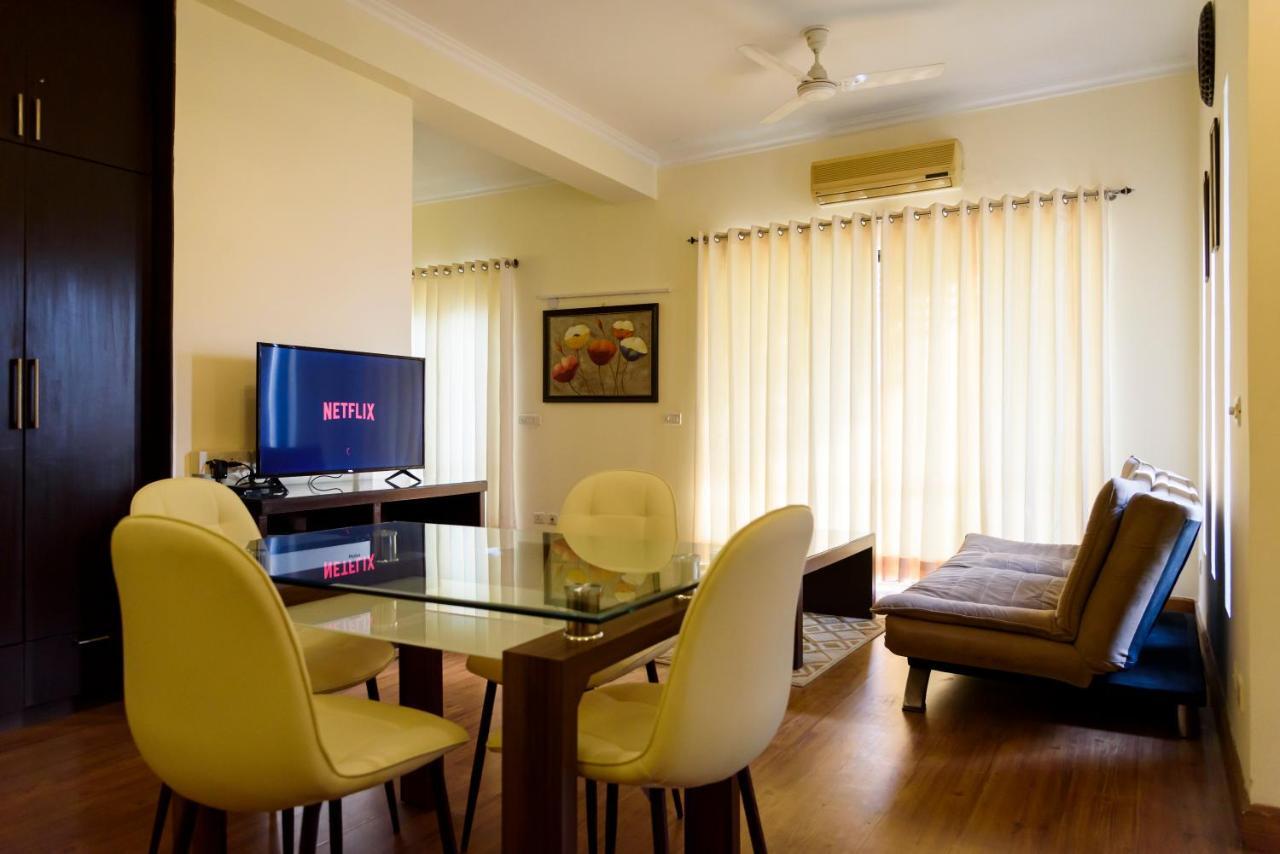 Beautiful Apartments At Tarudhan Valley Golf Resort, Manesar グルガウン エクステリア 写真