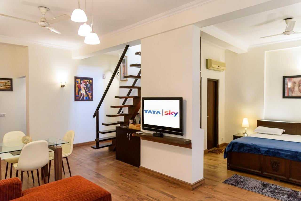 Beautiful Apartments At Tarudhan Valley Golf Resort, Manesar グルガウン エクステリア 写真