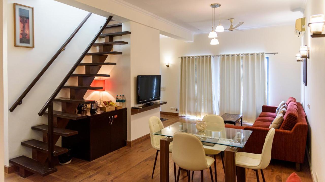 Beautiful Apartments At Tarudhan Valley Golf Resort, Manesar グルガウン エクステリア 写真