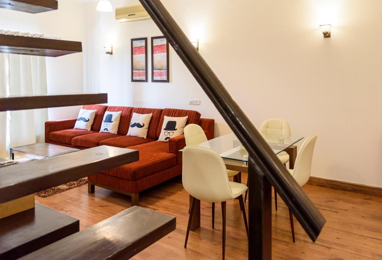 Beautiful Apartments At Tarudhan Valley Golf Resort, Manesar グルガウン エクステリア 写真